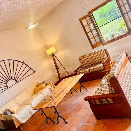 Cresta, Private With Pool