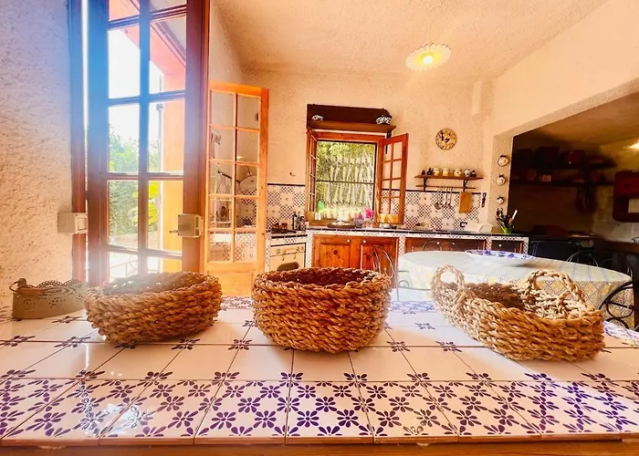 Cresta, Private With Pool * Naso