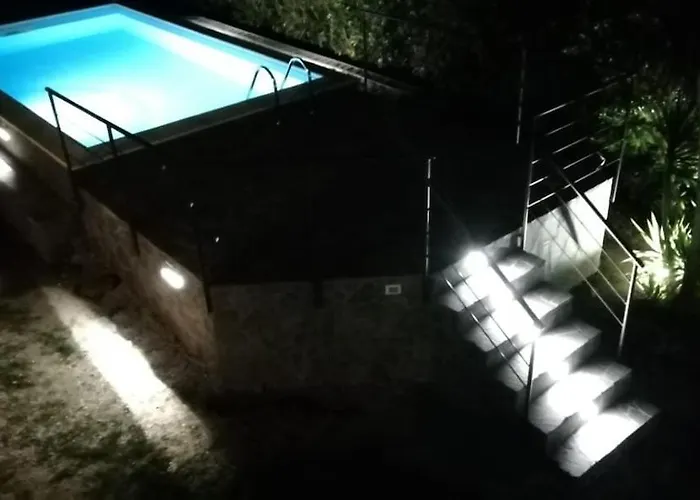 Cresta, Private With Pool Naso