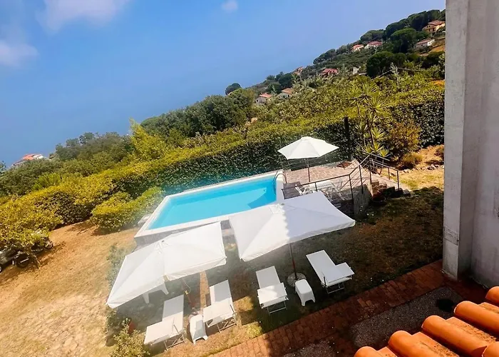 Cresta, Private With Pool * Naso