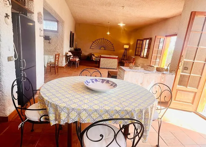 Villa Cresta, Private With Pool Naso