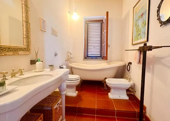 Cresta, Private With Pool