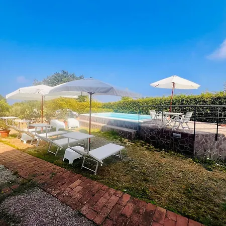 Cresta, Private With Pool Vila Naso