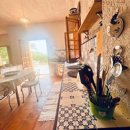 Cresta, Private With Pool Vila Naso