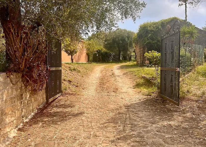 Cresta, Private With Pool